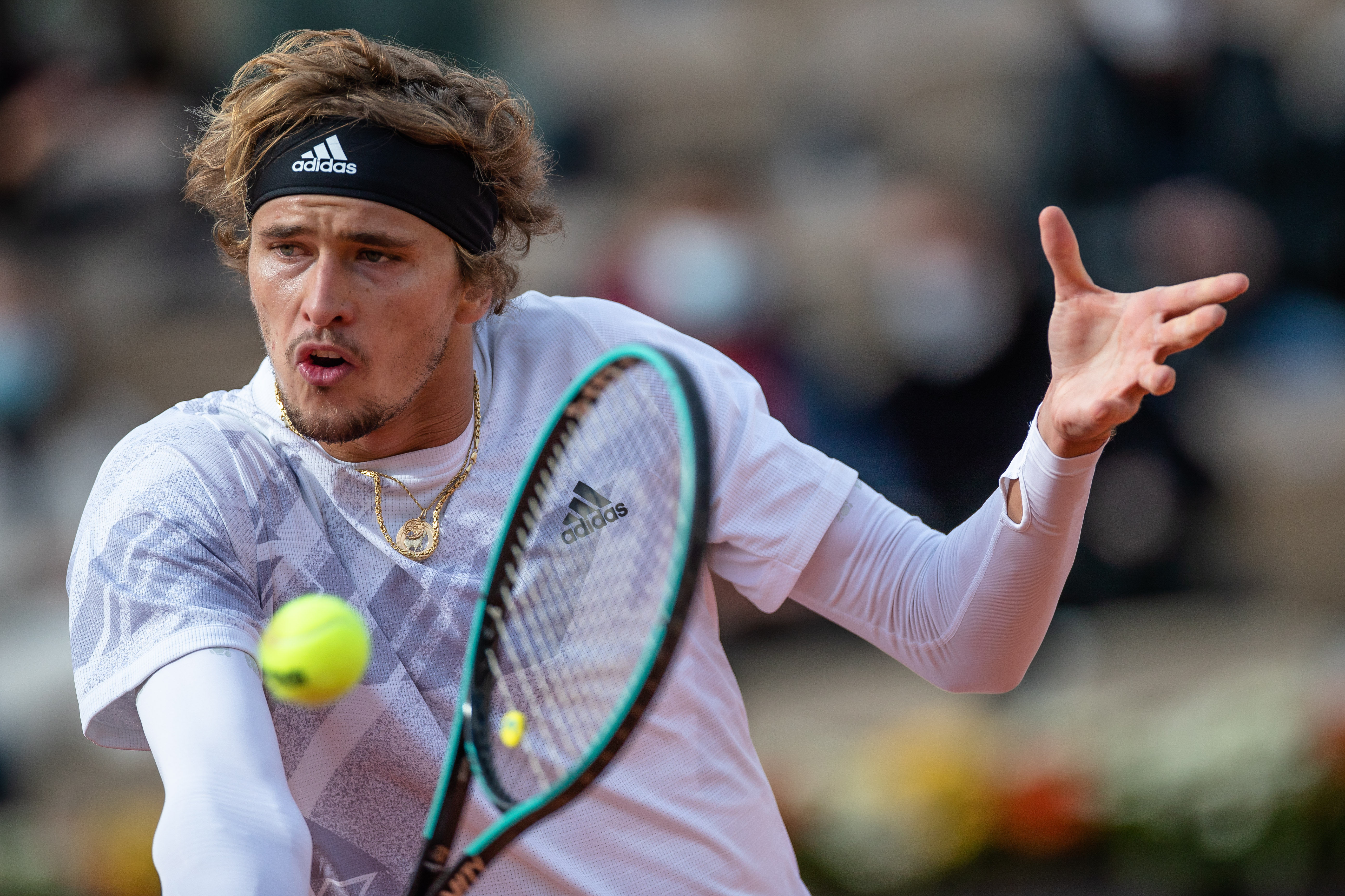 伤不仅影响 伤不仅影响